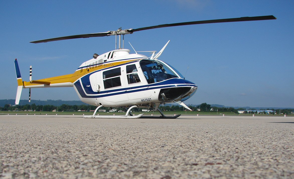 The Bell 206 Jet Ranger III (1324202925).jpg