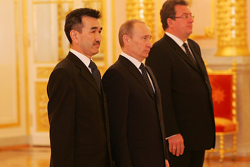 File:Vladimir Putin with Raimkul Arzimamatovich Attakurov.jpg