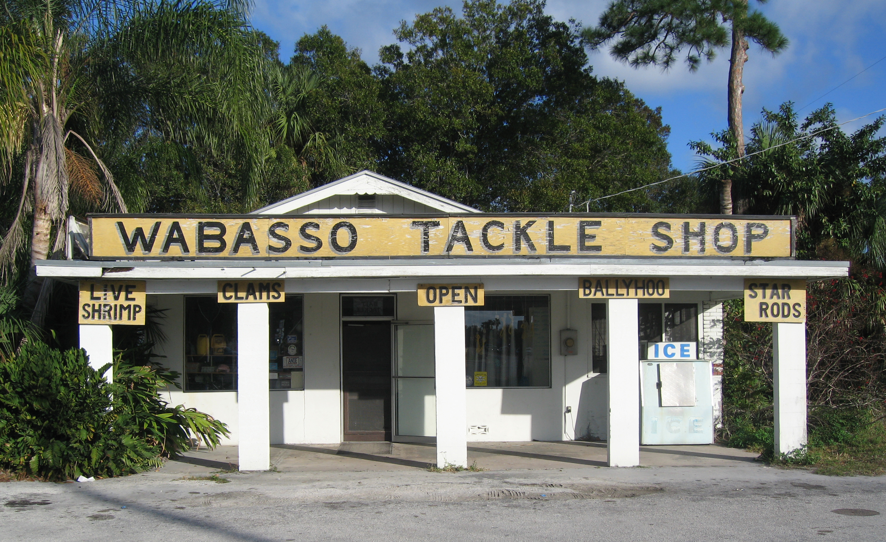 File:Wabasso Tackle Shop Front 01 crop.jpg - Wikipedia