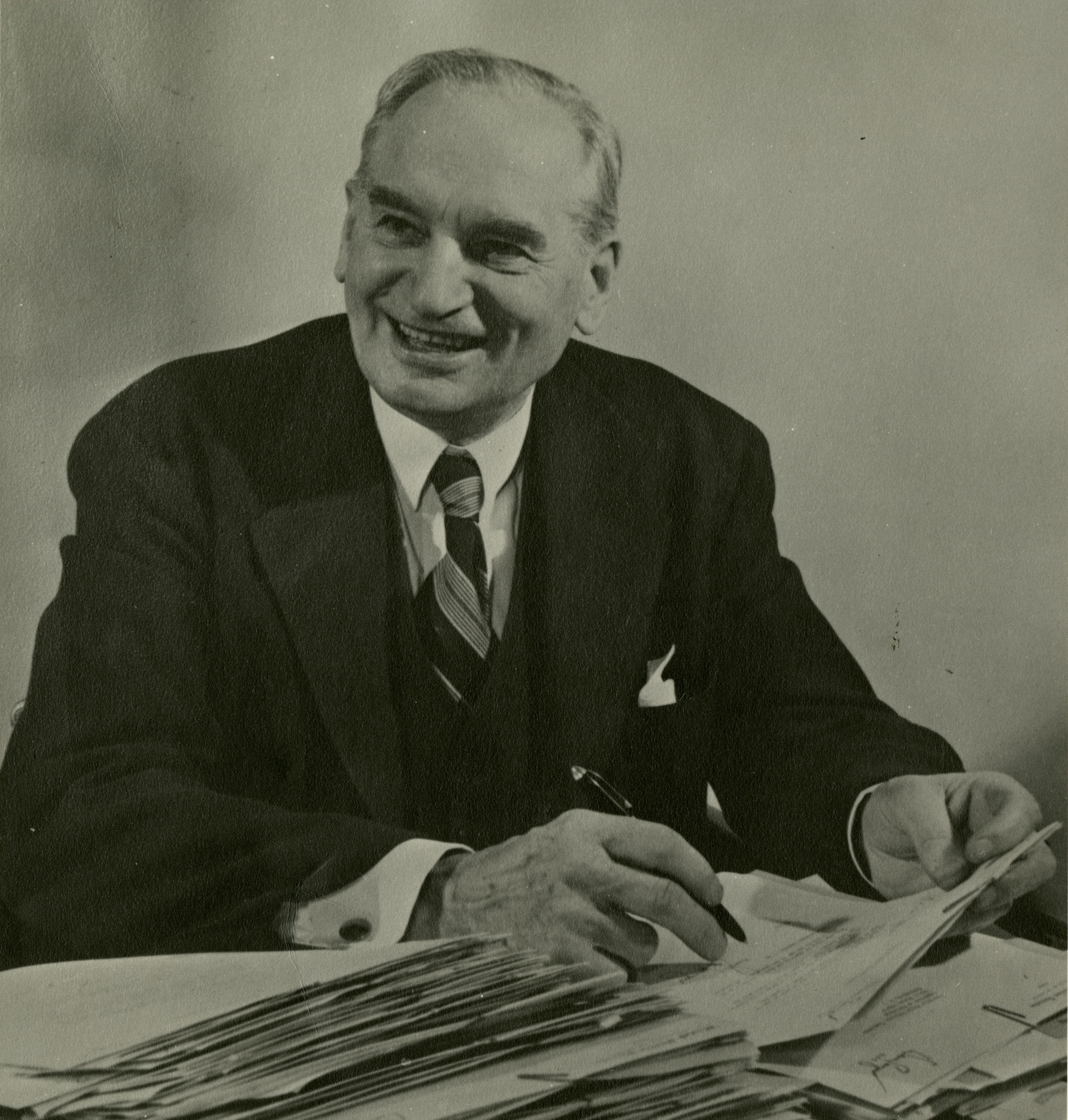 <span class="mw-page-title-main">William Langer</span> North Dakota politician (1886–1959)