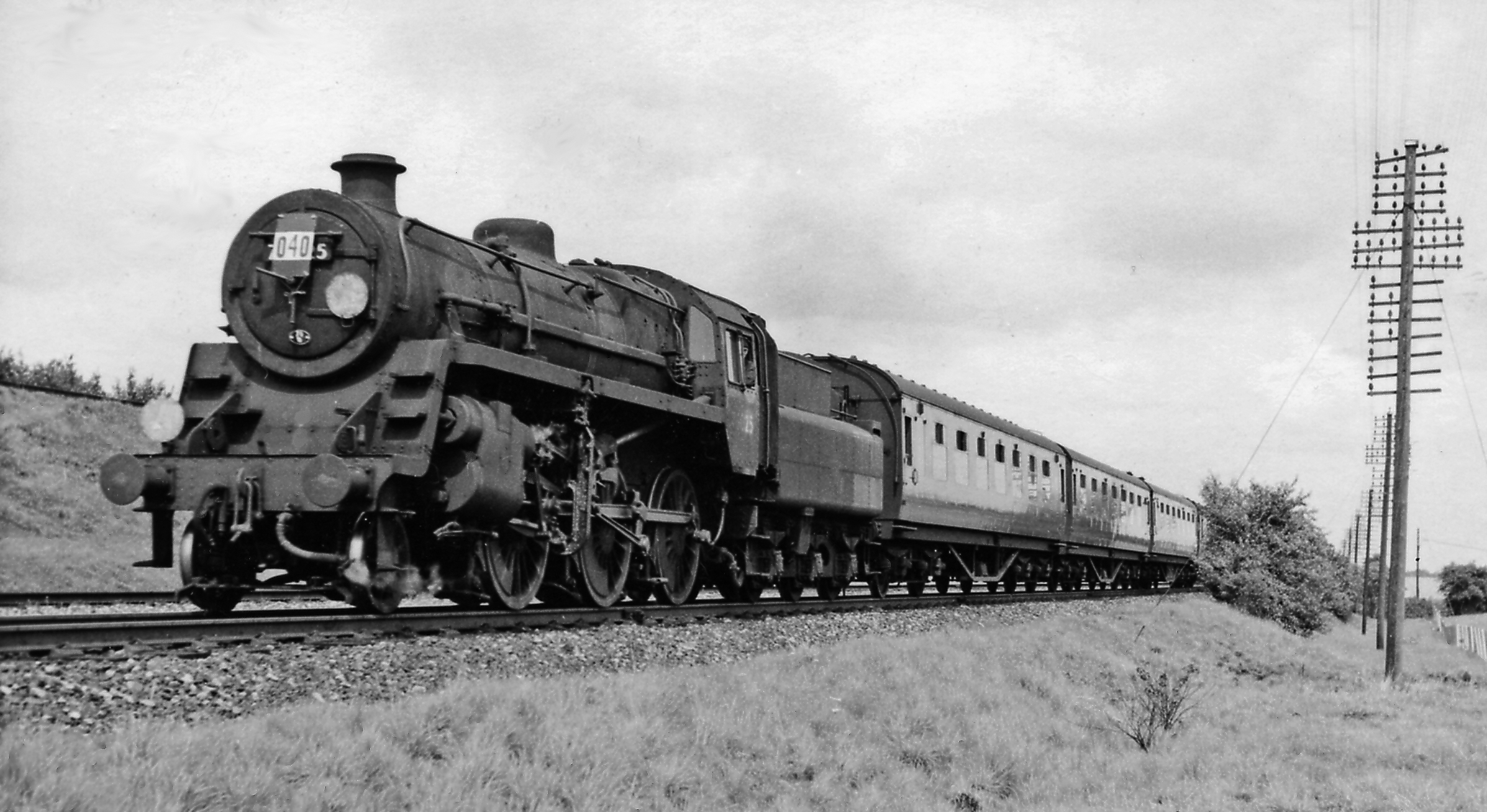 イギリス国鉄4形2-6-0蒸気機関車 - Wikipedia