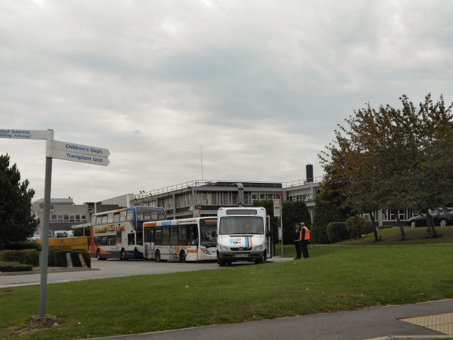 9 больница маршрутки. Wythenshawe transport Hub, Manchester.