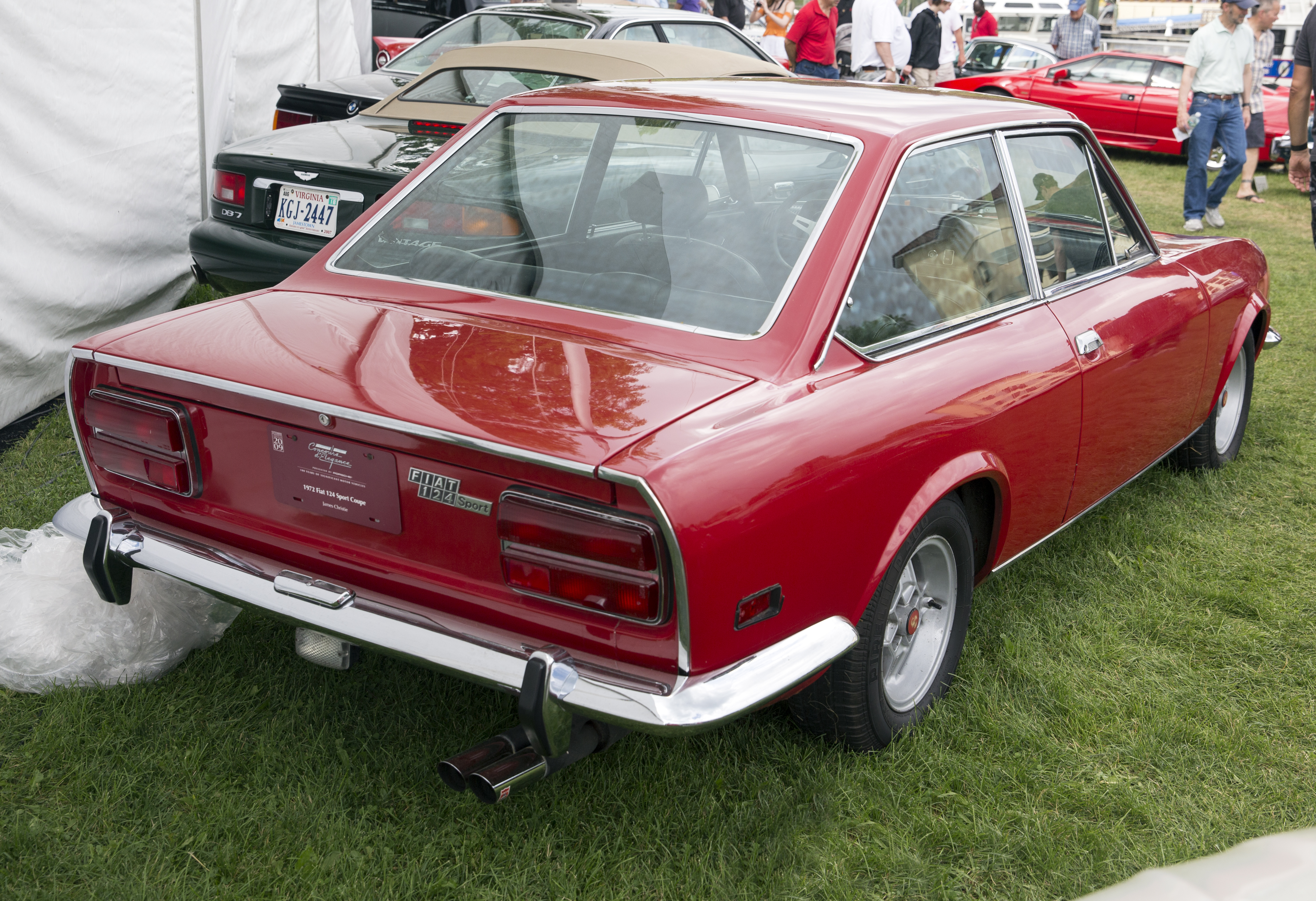 File 1972 Fiat 124 Sport Coupe Rear Right At Greenwich 18 Jpg Wikimedia Commons