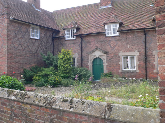 Attractive old house in Sudbury - geograph.org.uk - 2002211