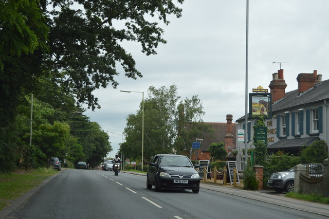 File:Basingstoke Rd - geograph.org.uk - 5219384.jpg