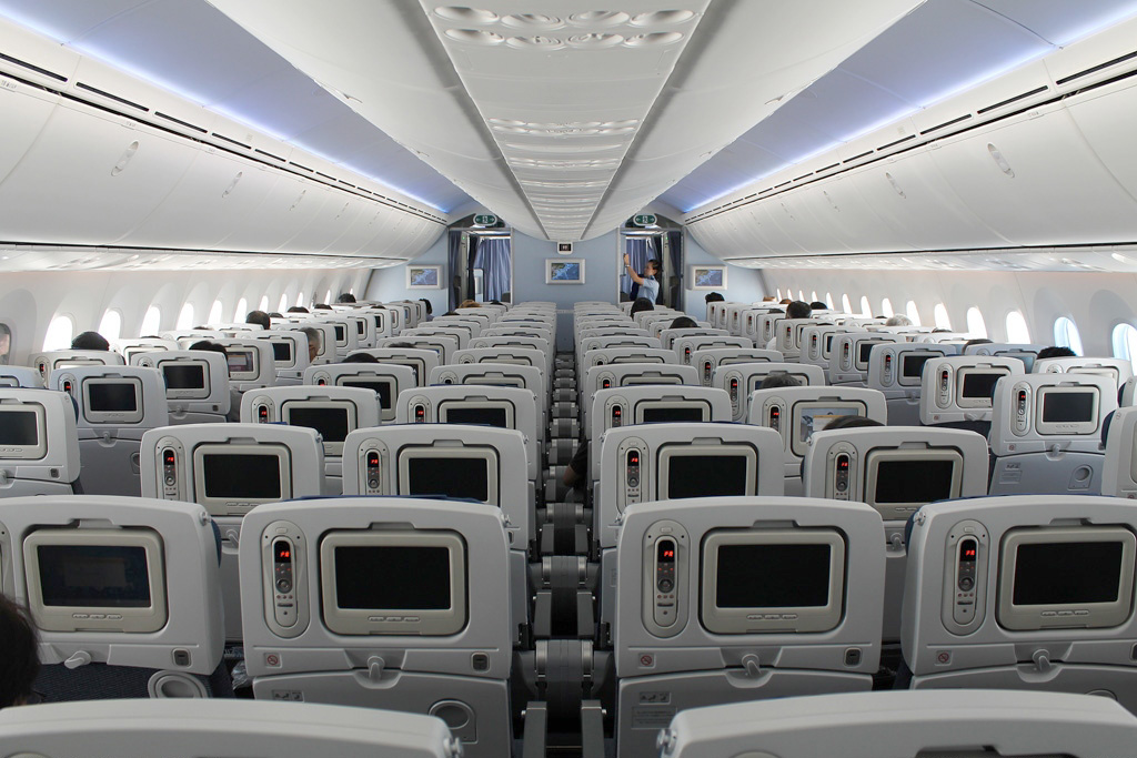 boeing dreamliner inside