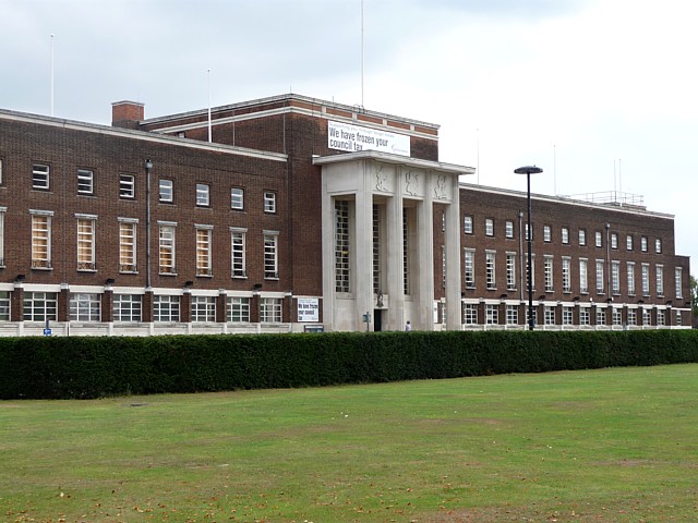 File:Civic Centre, Rainham Road North - geograph.org.uk - 1516063.jpg