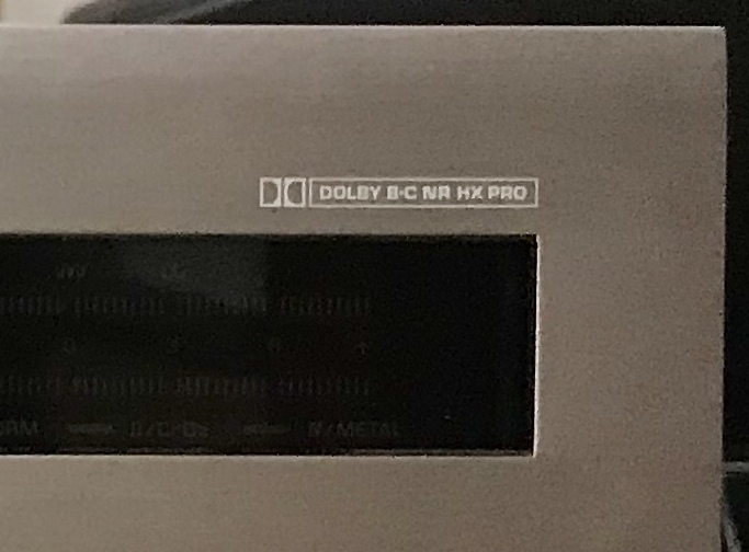 File:Dolby B - C - HX Pro logos on Yamaha KX-250 Cassette Deck.jpg