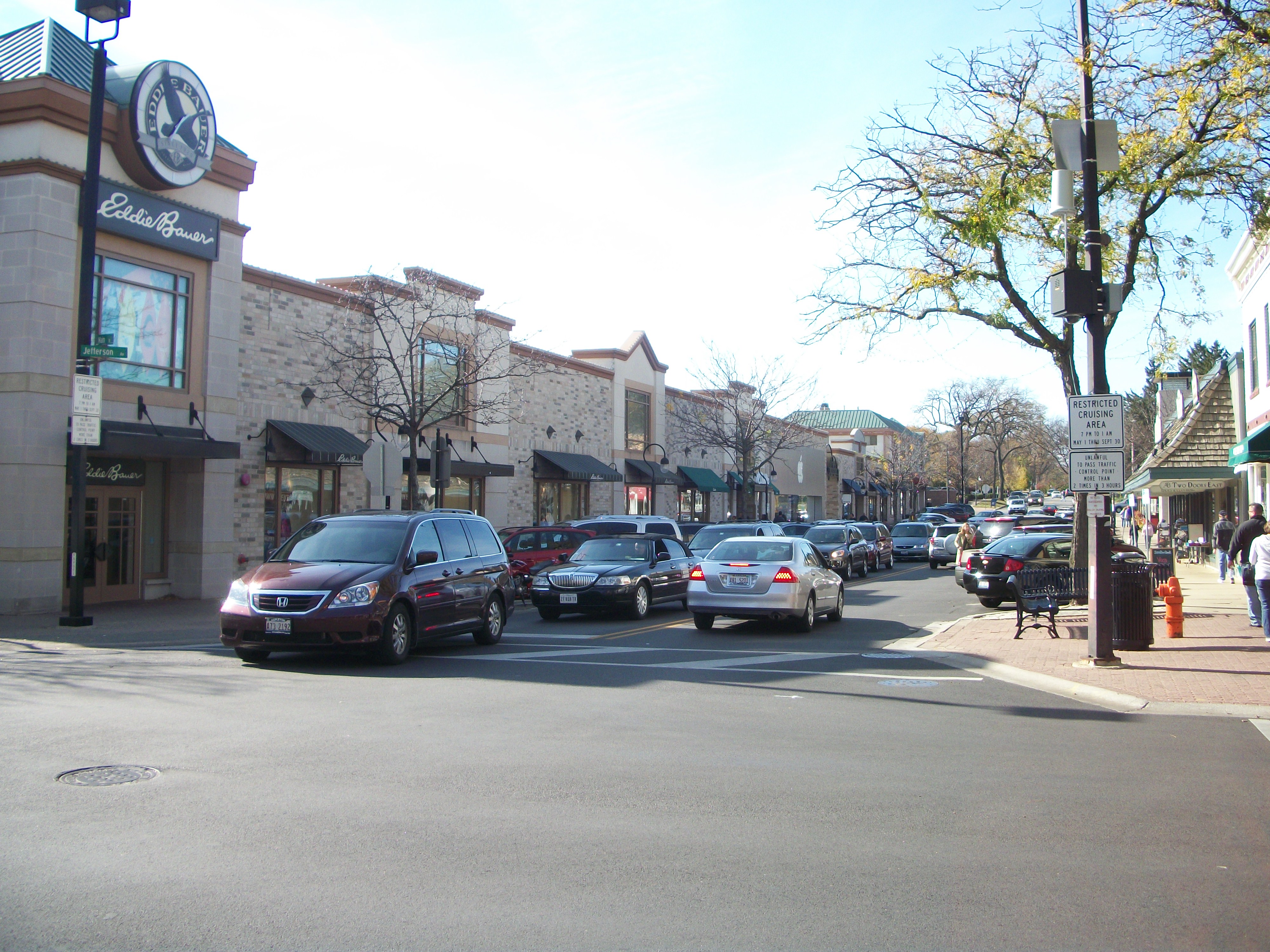 Downtown Naperville - panoramio (1).jpg