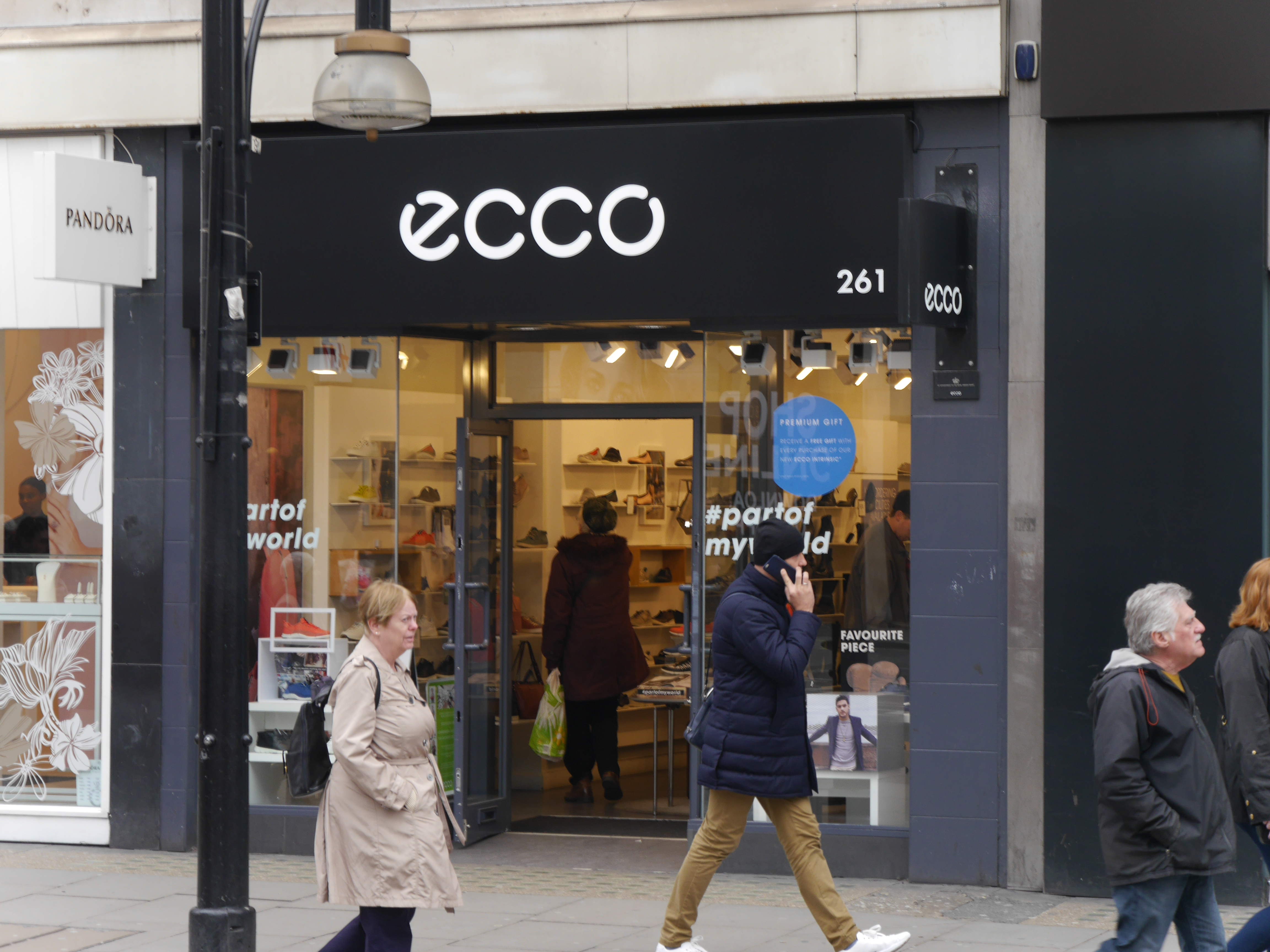 ecco head office uk