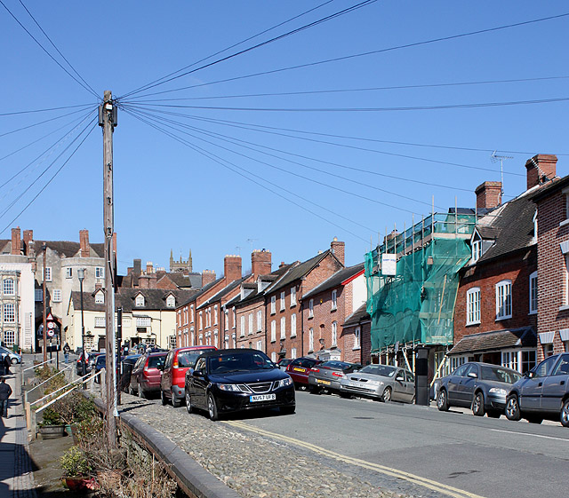 File:Houses on Lower Broad Street - geograph.org.uk - 1742824.jpg