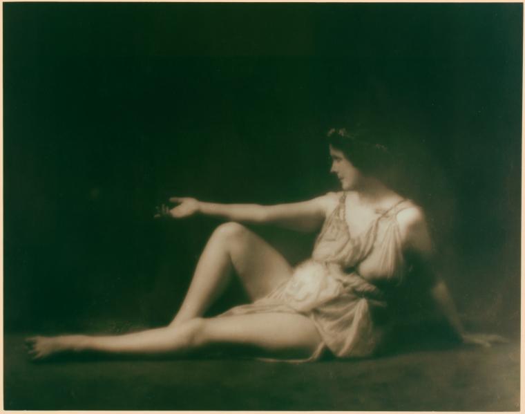 File:Isadora Duncan studies 3.jpg