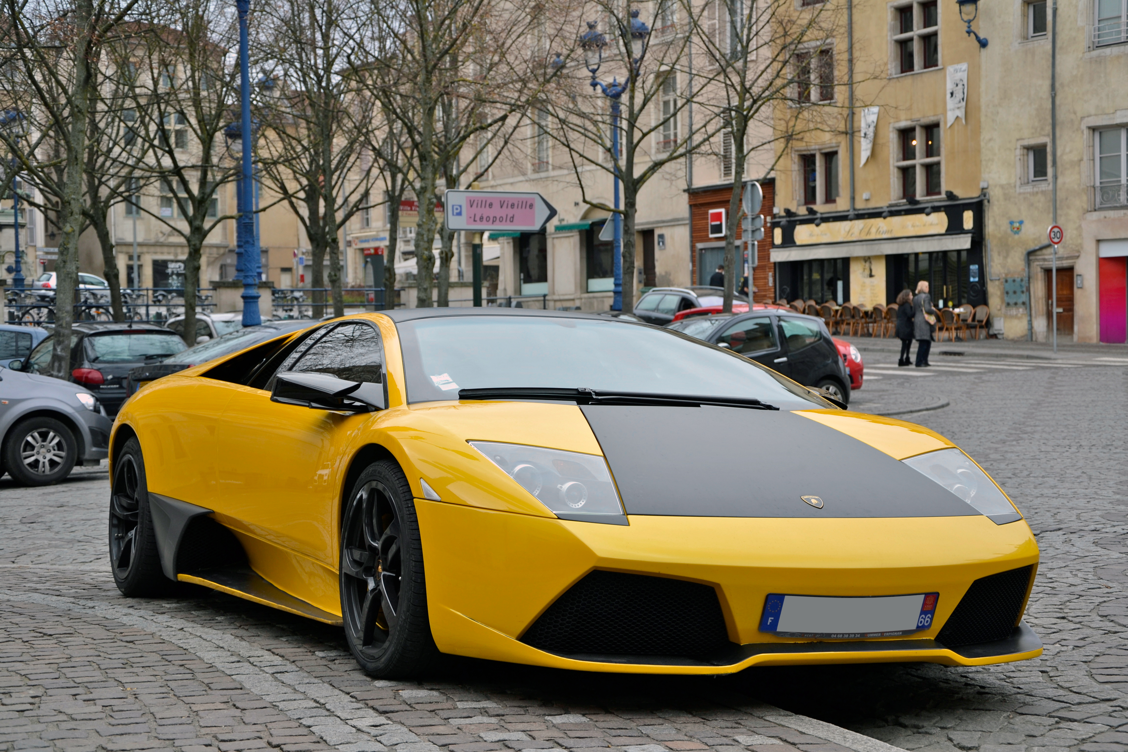 Lamborghini Murcielago lp640 розовая