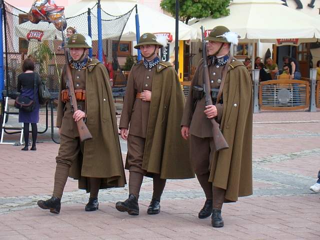 File:Market in Sanok, May 2.JPG