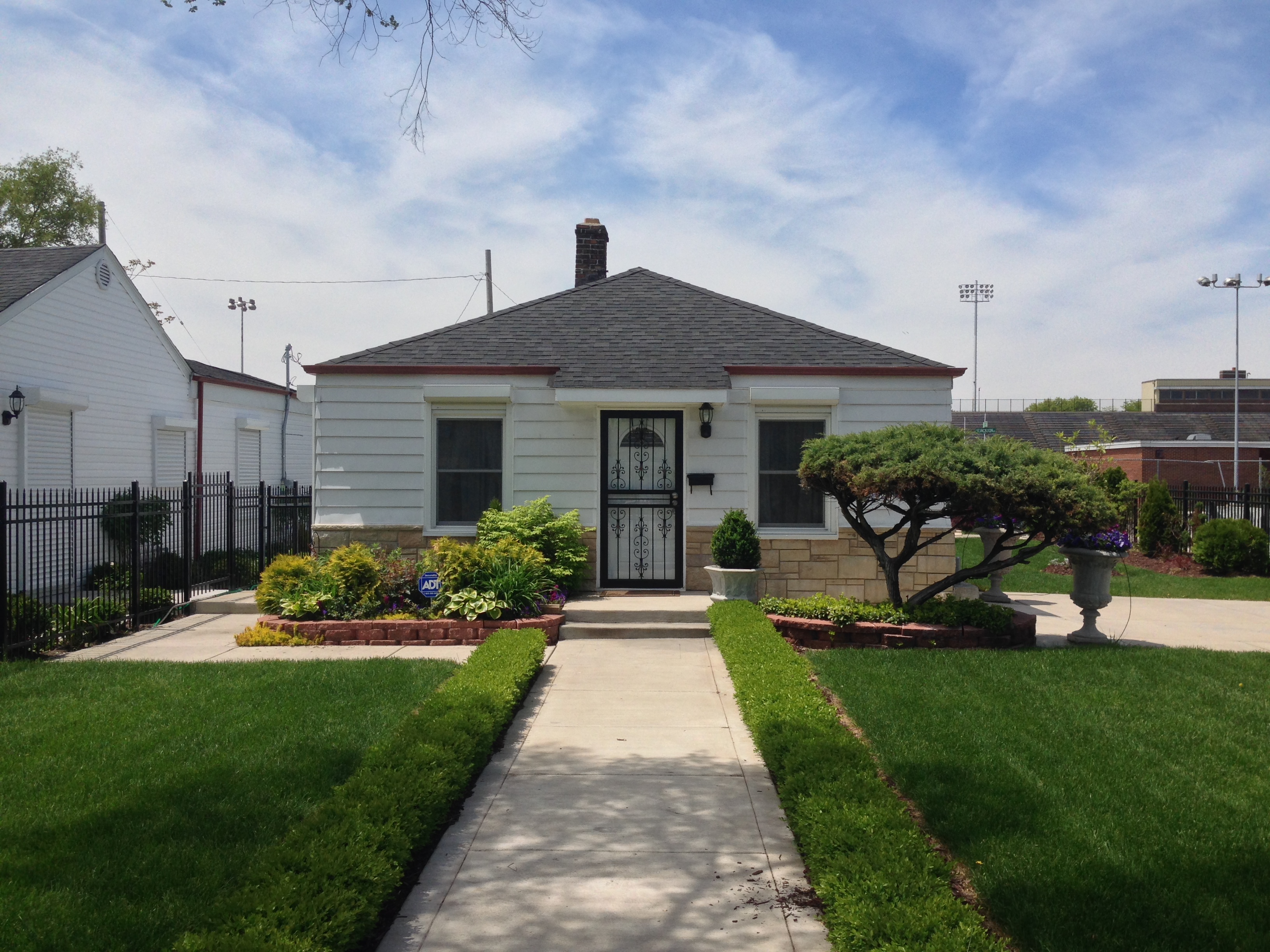 michael jackson house inside