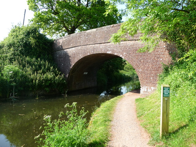 File:Mid Devon , Grand Western Canal and Battens Bridge - geograph.org.uk - 1330303.jpg