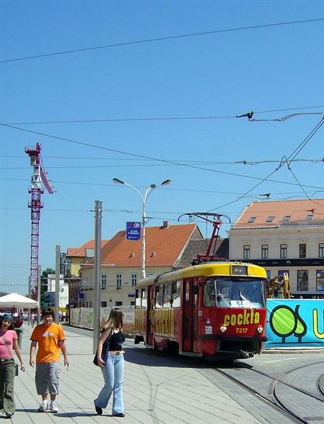 File:Osijek Tram.jpg