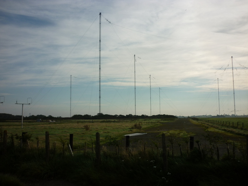 File:Radio masts and disused airfield - geograph.org.uk - 3122162.jpg