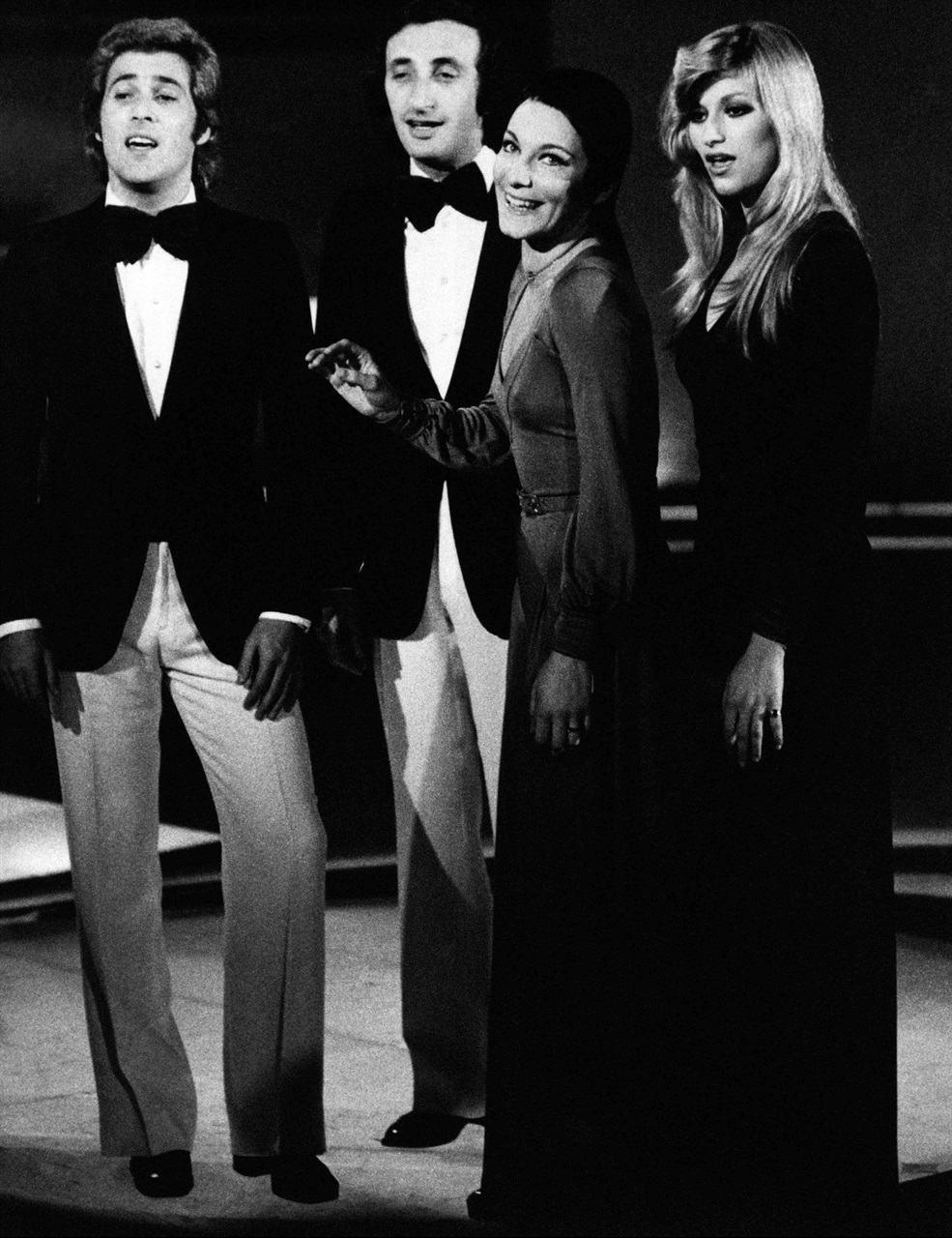 Ricchi e Poveri performing in 1973; left to right: Angelo Sotgiu, Franco Gatti, Angela Brambati and Marina Occhiena