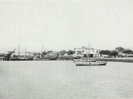 File:Sea front Tuticorin 1913.jpg