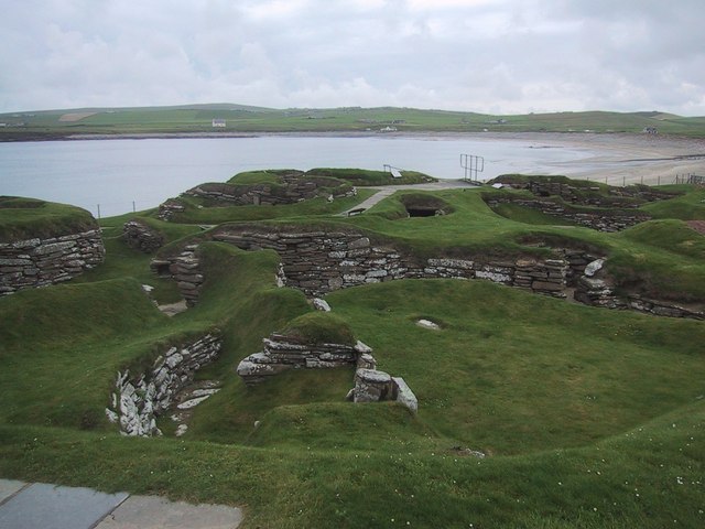 File:Skara Brae - geograph.org.uk - 931844.jpg