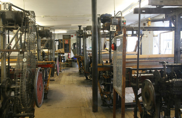 File:Whitchurch Silk Mill - loom shop - geograph.org.uk - 4155427.jpg