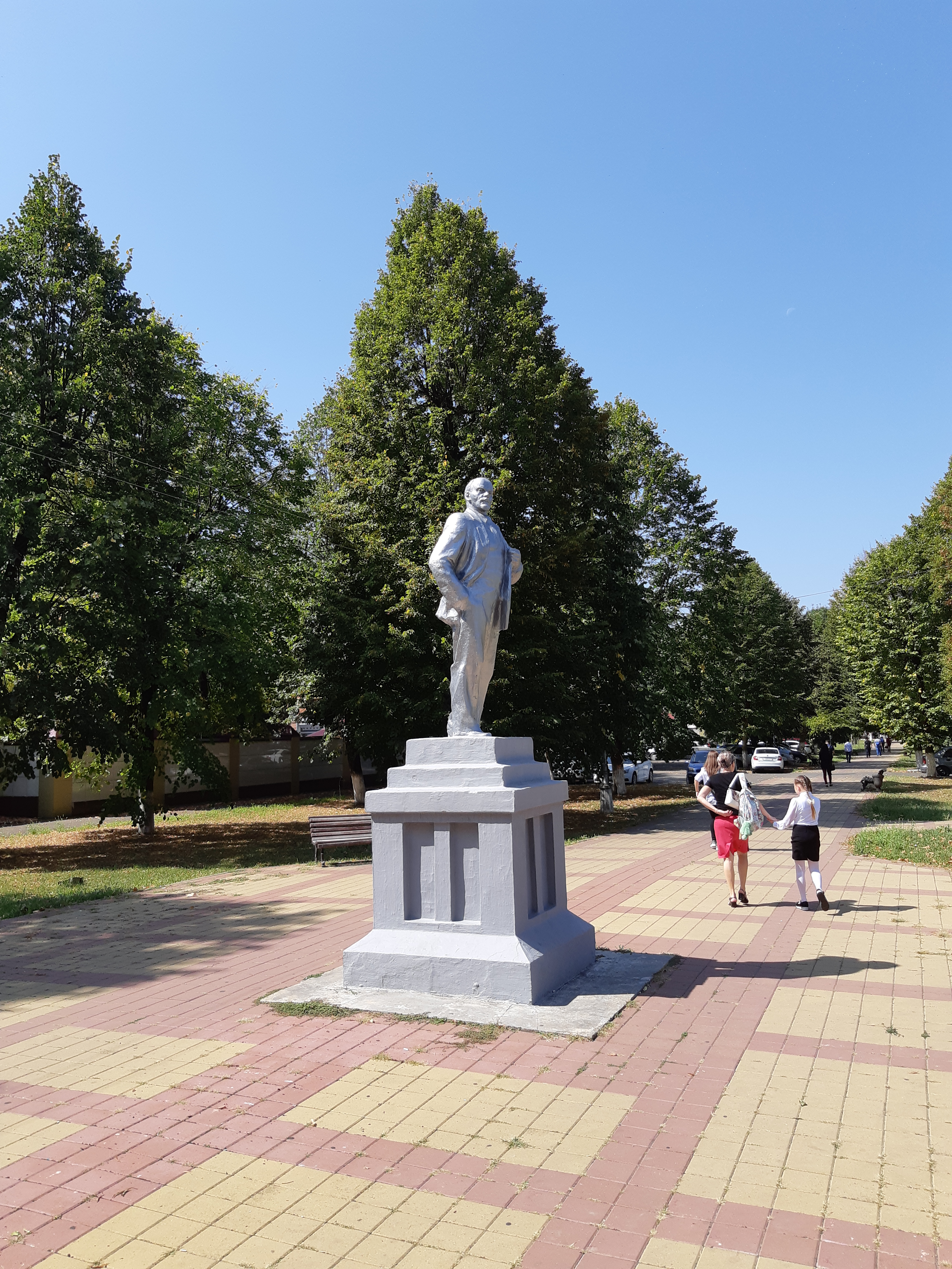 Памятники в майкопе