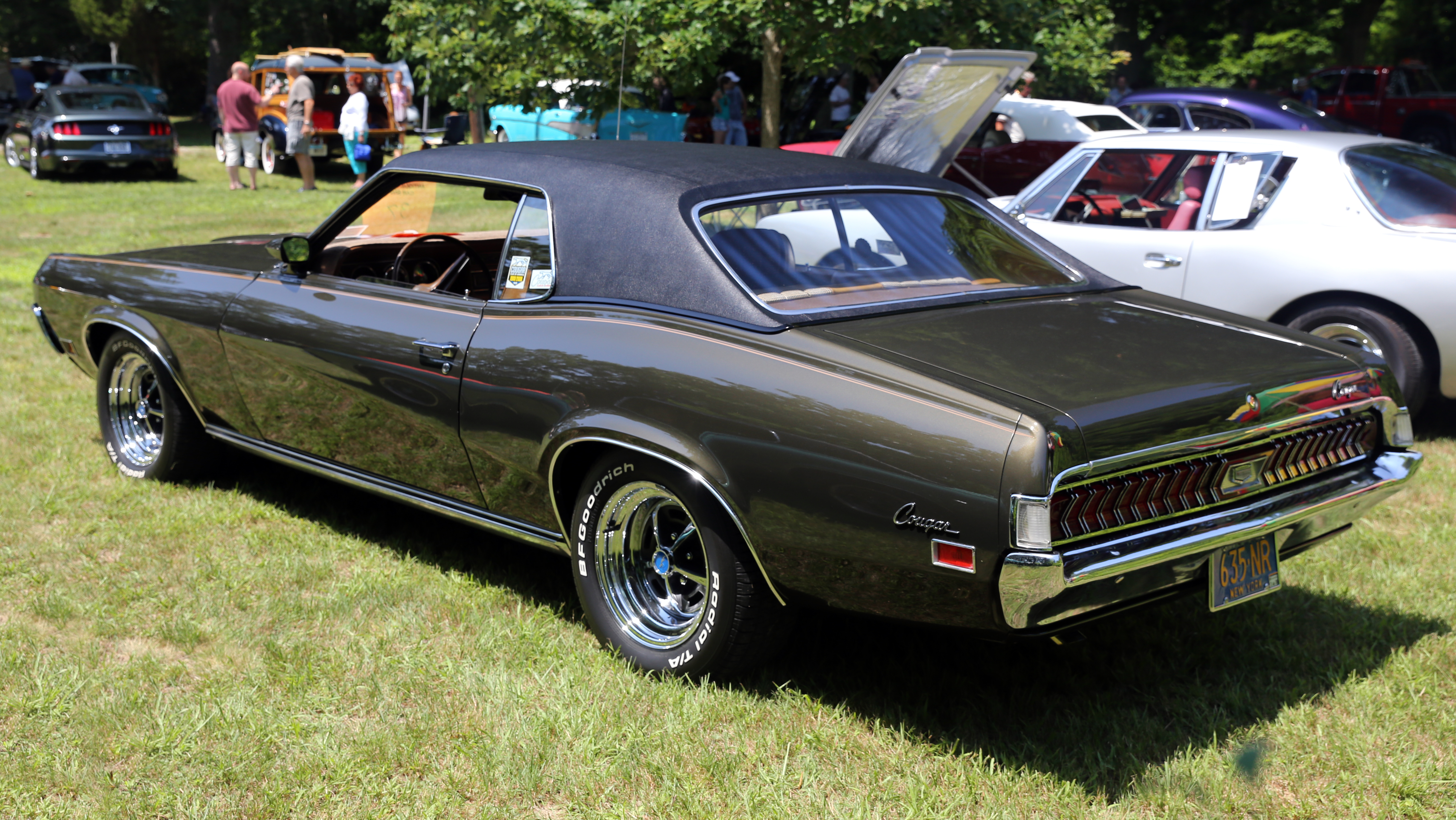 File:1970 Mercury Cougar 2dr HT brown, rear left.jpg - Wikimedia