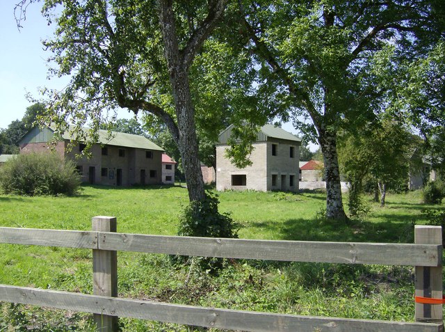 File:Army houses, Imber - geograph.org.uk - 538896.jpg