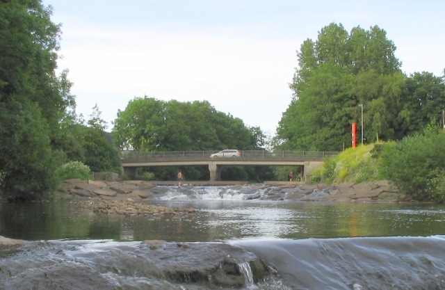 Bridge over Amman river, joining Ammanford and Betws - geograph.org.uk - 20595