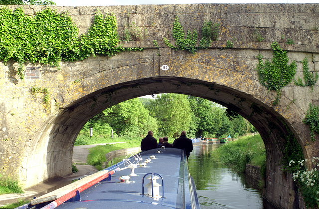 File:Claverton Road Bridge, Kennet and Avon canal - geograph.org.uk - 182526.jpg