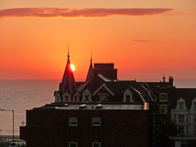 File:Cromer Sunrise - geograph.org.uk - 1508965.jpg