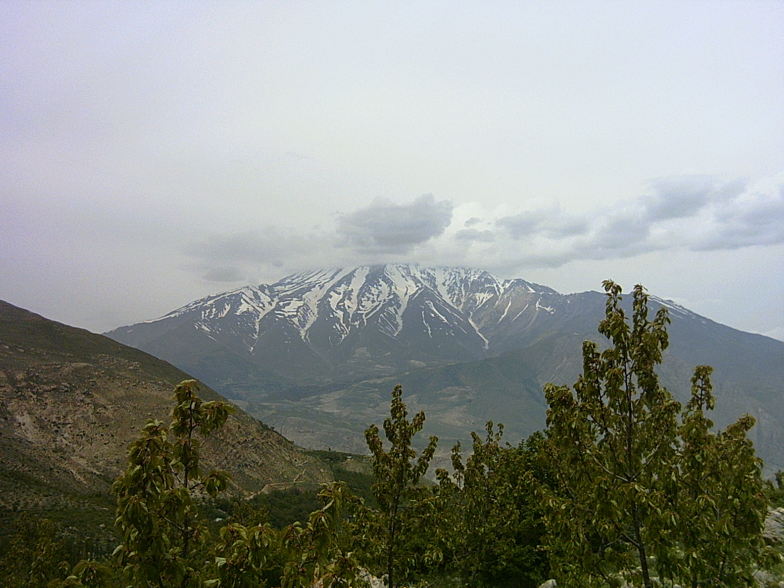 Гора дамаванд геншин как убрать. Дамавенд. Дамаванд. Damavand Mountain.