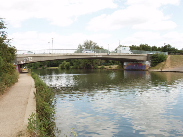 File:Donnington Bridge, Oxford, from downstream. - geograph.org.uk - 190874.jpg