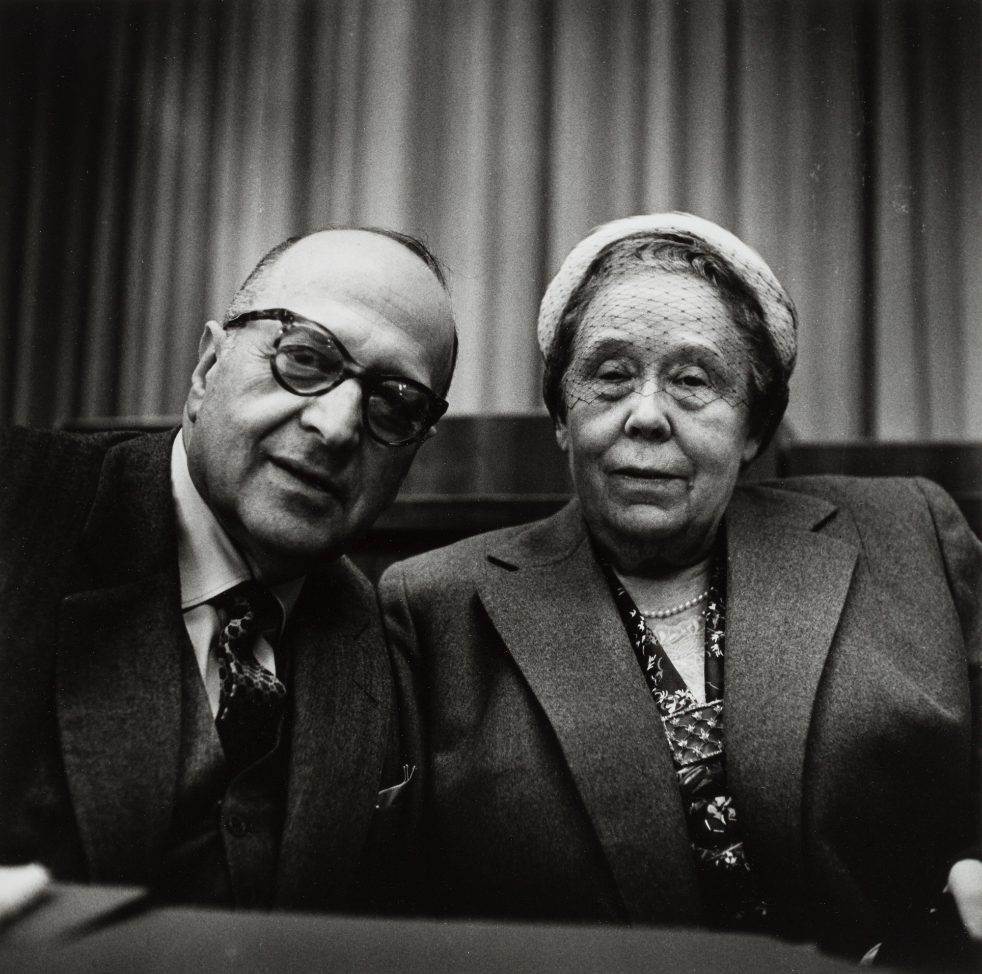 Max Horkheimer mit Rose Riekher beim 1. Kulturkritiker-Kongress in München (1958)