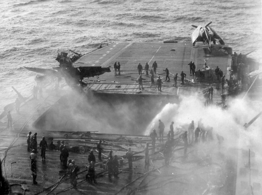 ファイル Fire Fighting On Uss Enterprise Cv 6 After Kamikaze 1945 Jpg Wikipedia