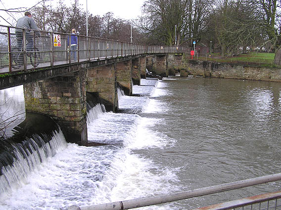 File:French Weir, River Tone - geograph.org.uk - 106776.jpg