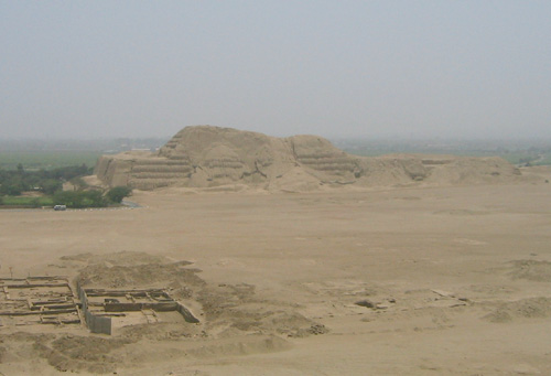 File:Huaca del Sol southeast.jpg