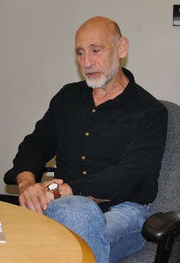 File:LeonardSusskindStanford2009 cropped.jpg