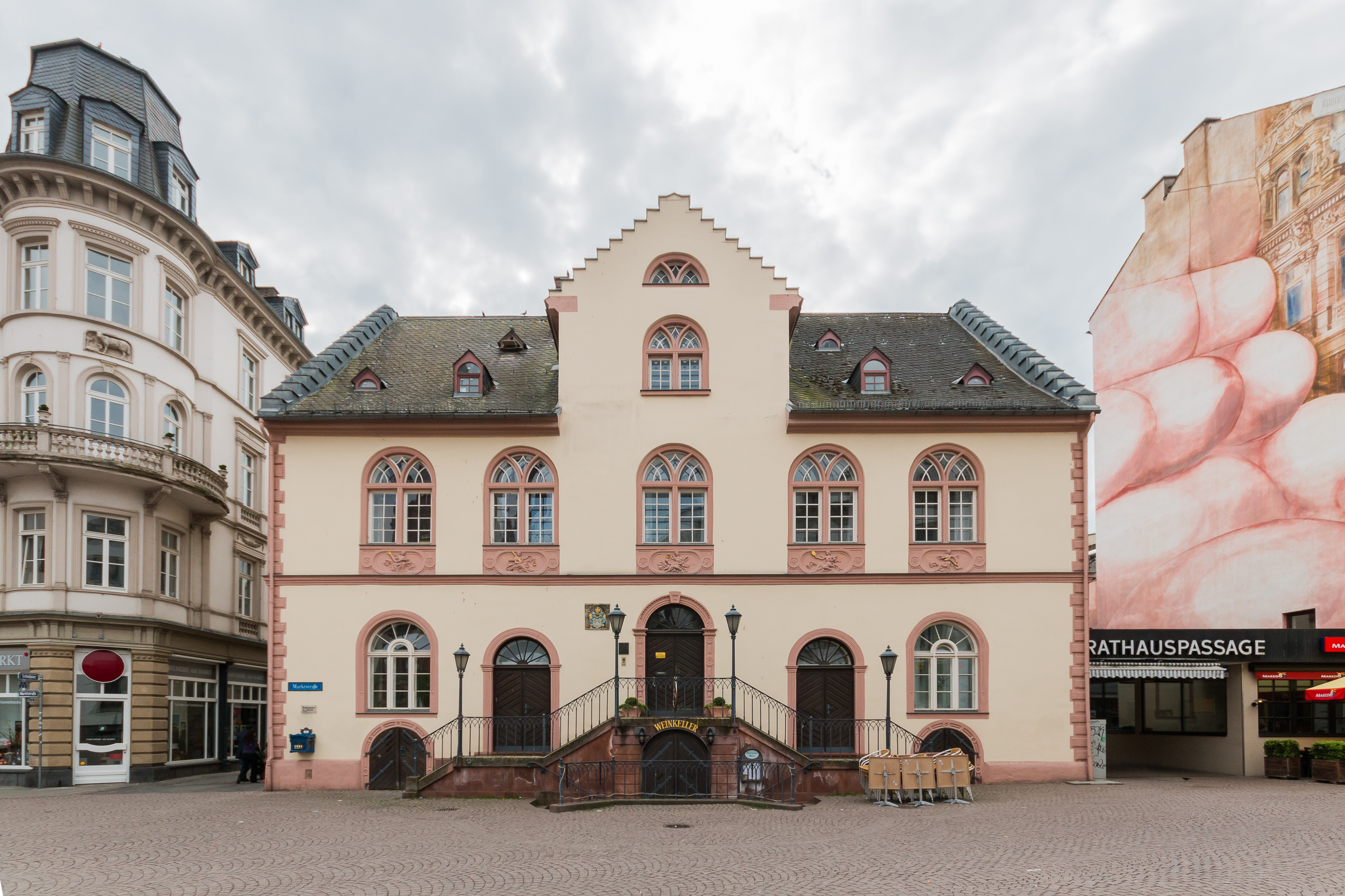 Altes Rathaus (old townhall) in Wiesbaden