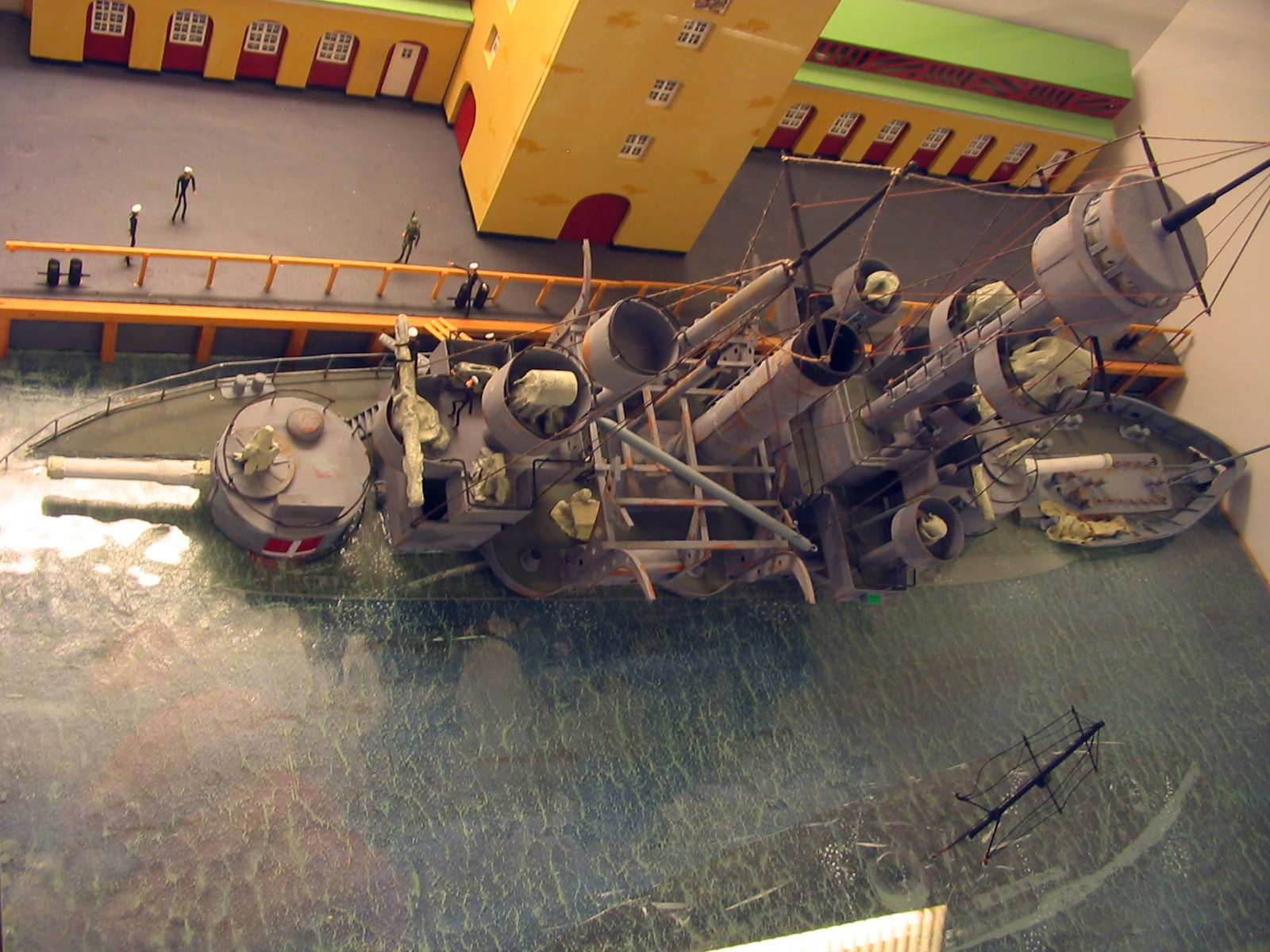 File Model Of A Sinking Ship Aalborg Marinemuseum Ubt Jpeg