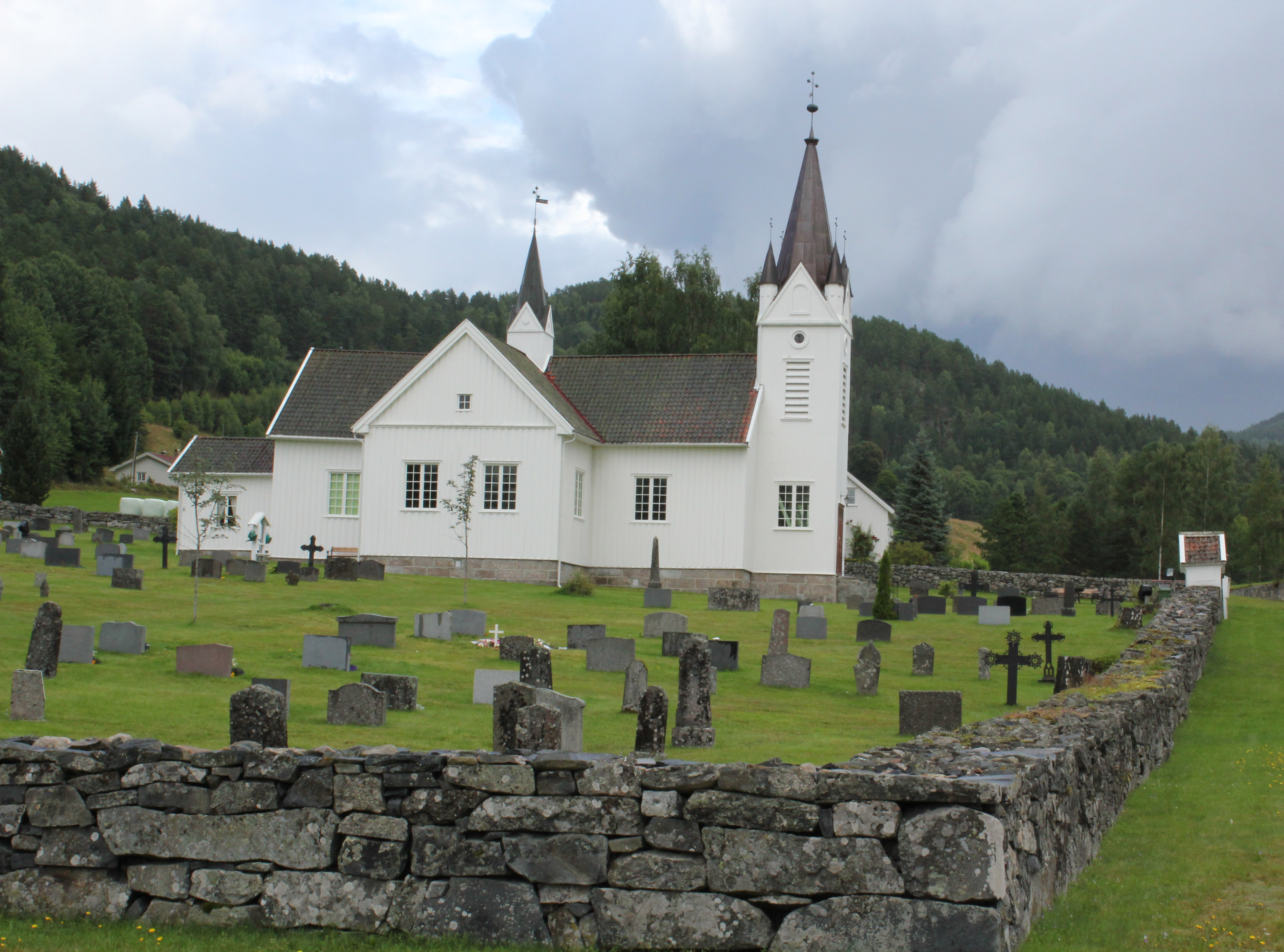 Nissedal Church