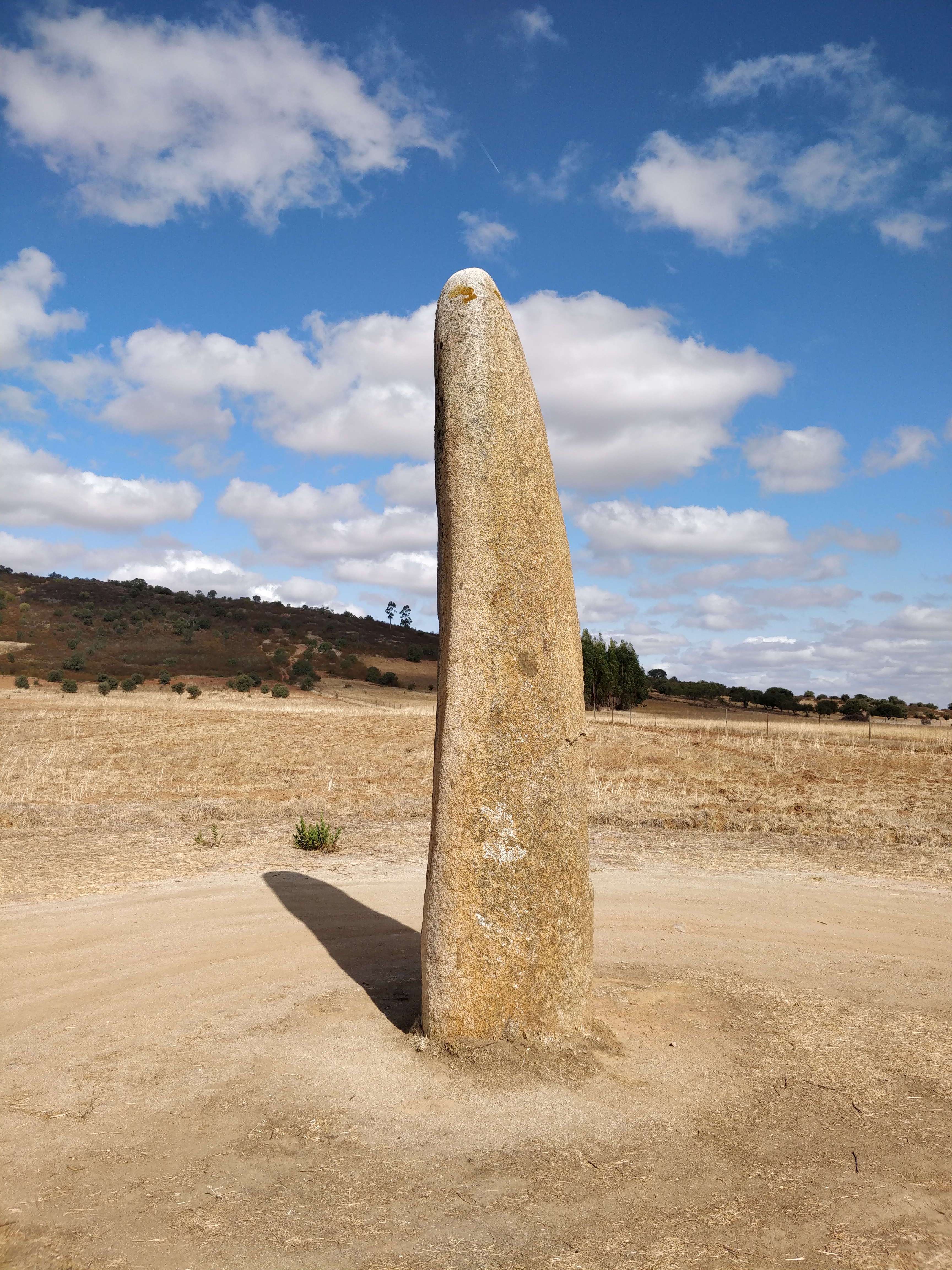 Menhir of Outeiro - Wikipedia