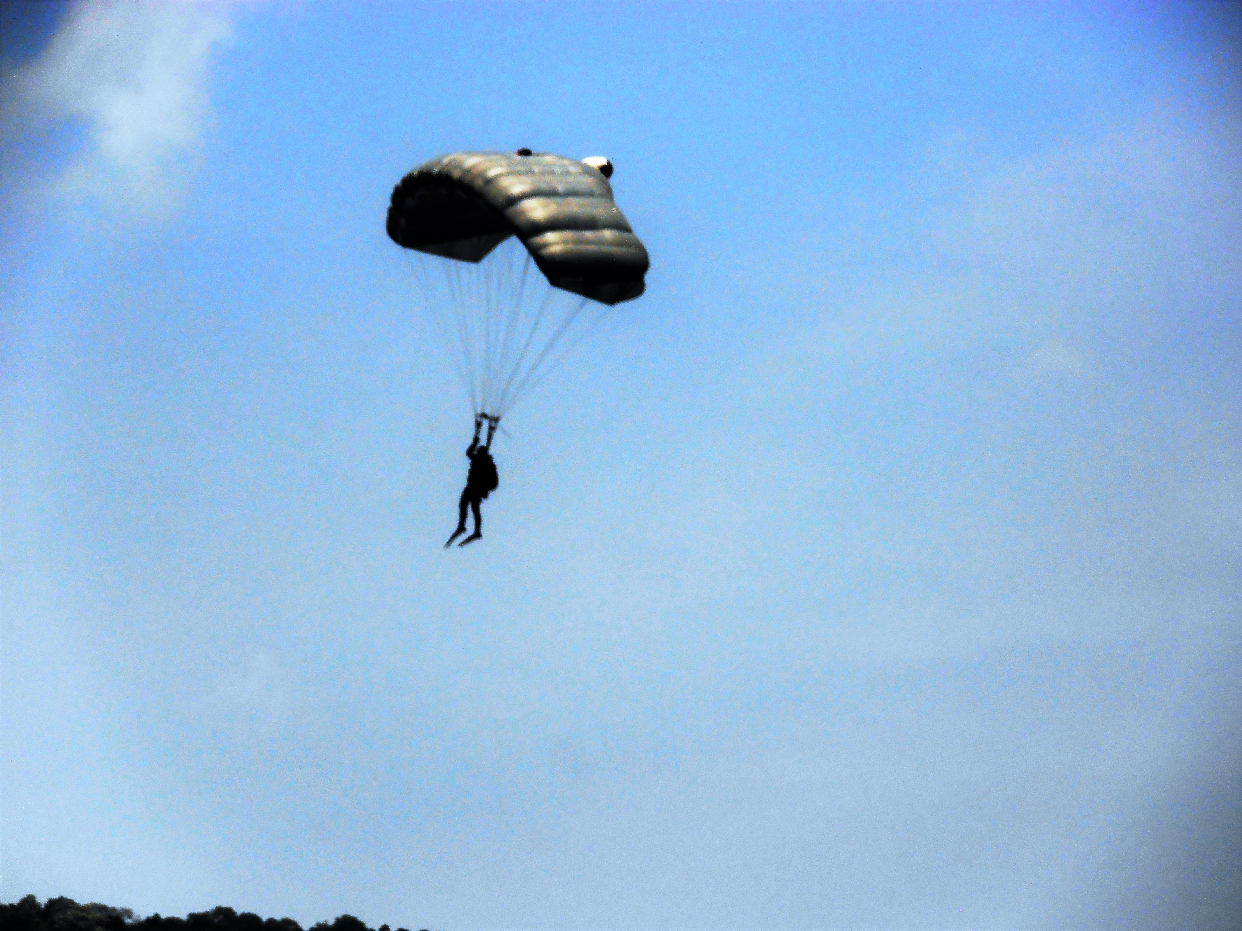 File:PASKAL Military Freefall during 82nd Anniversaries of Royal