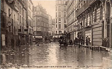 File:Rue Trousseau 1910 1.jpg