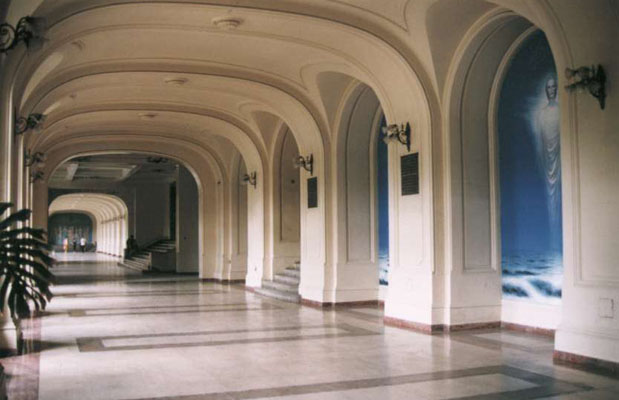 File:Sala pasilor pierduti.jpg