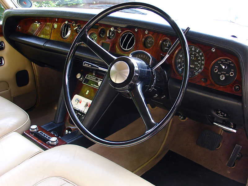 Datei Shadow1interior Jpg Wikipedia