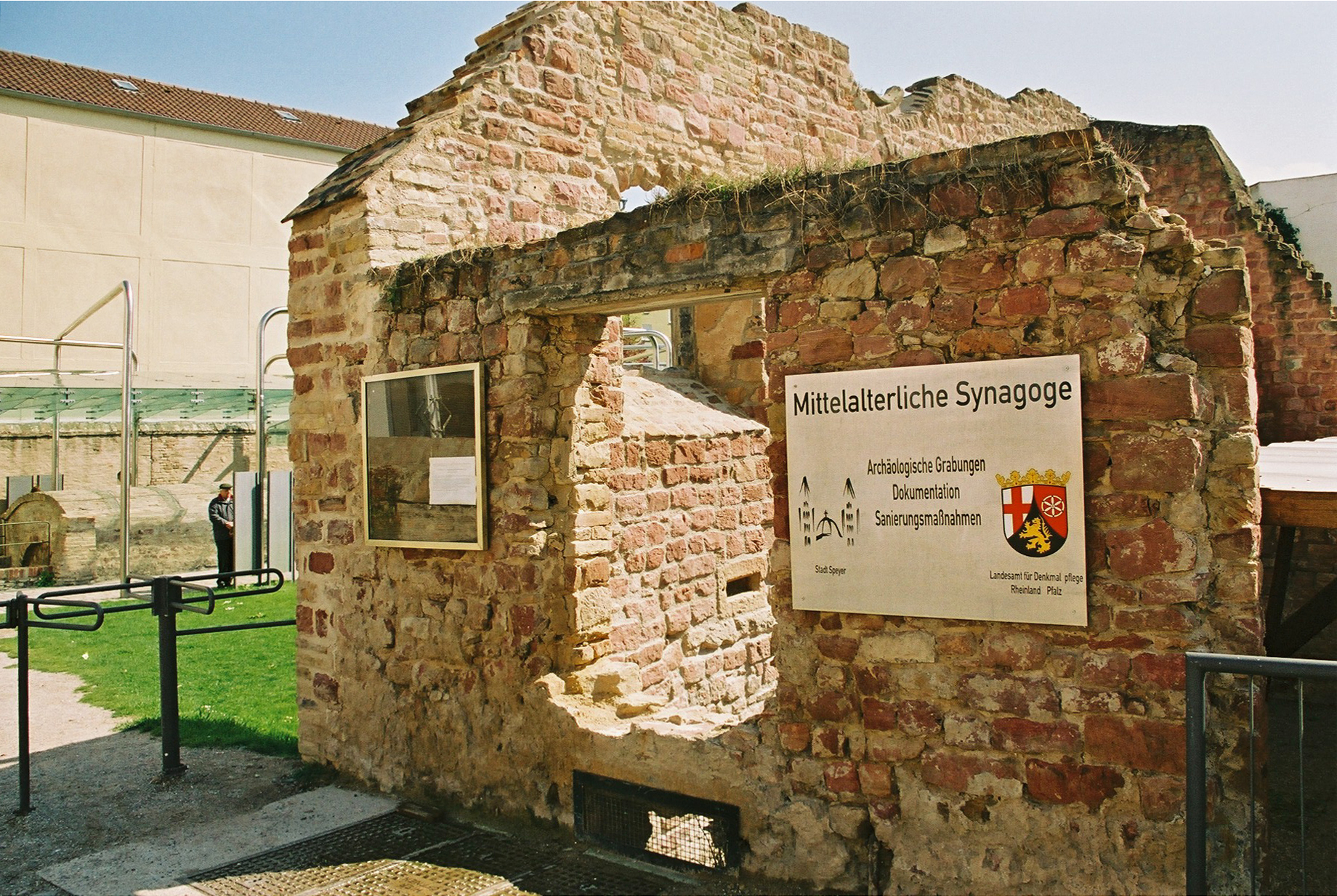 Speyer Synagogue 1.jpg