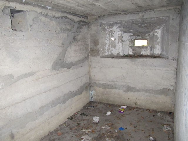 File:The side chamber - geograph.org.uk - 1594123.jpg