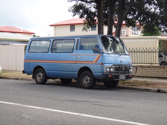 Шины и диски для Nissan Caravan III (E24), размер колёс на Ниссан Караван III (E24)